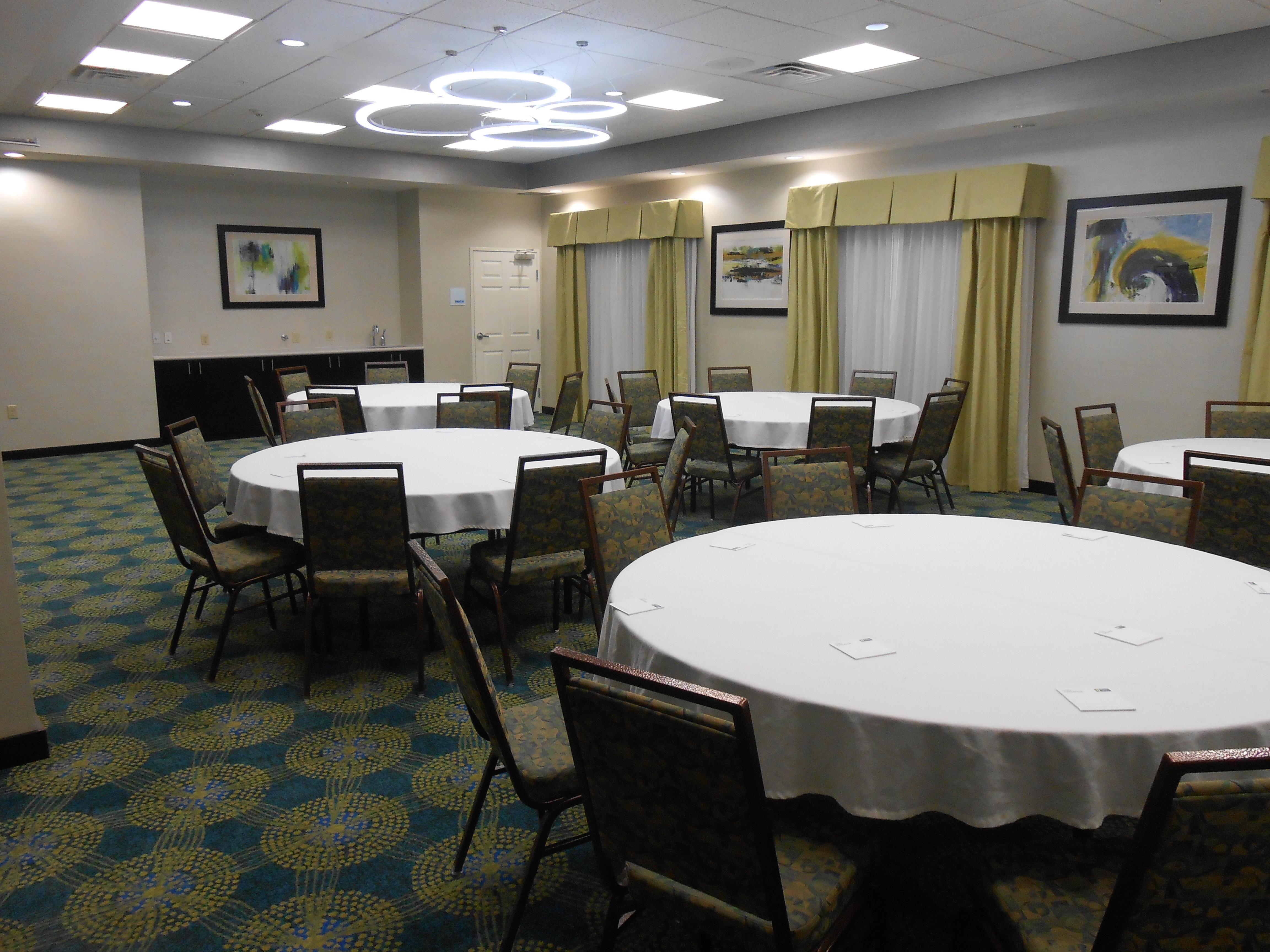 Holiday Inn Express & Suites Houston Northwest-Brookhollow By Ihg Exterior photo
