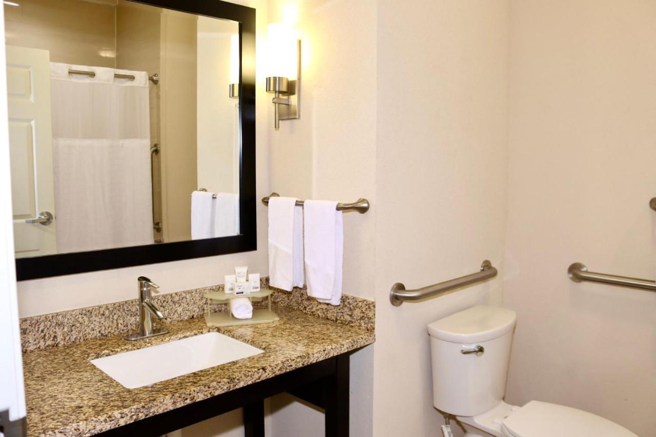 Holiday Inn Express & Suites Houston Northwest-Brookhollow By Ihg Exterior photo
