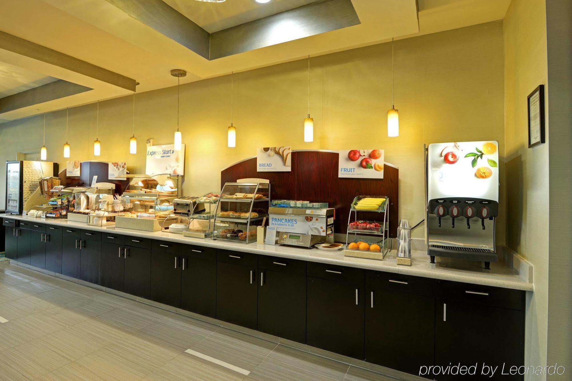 Holiday Inn Express & Suites Houston Northwest-Brookhollow By Ihg Exterior photo