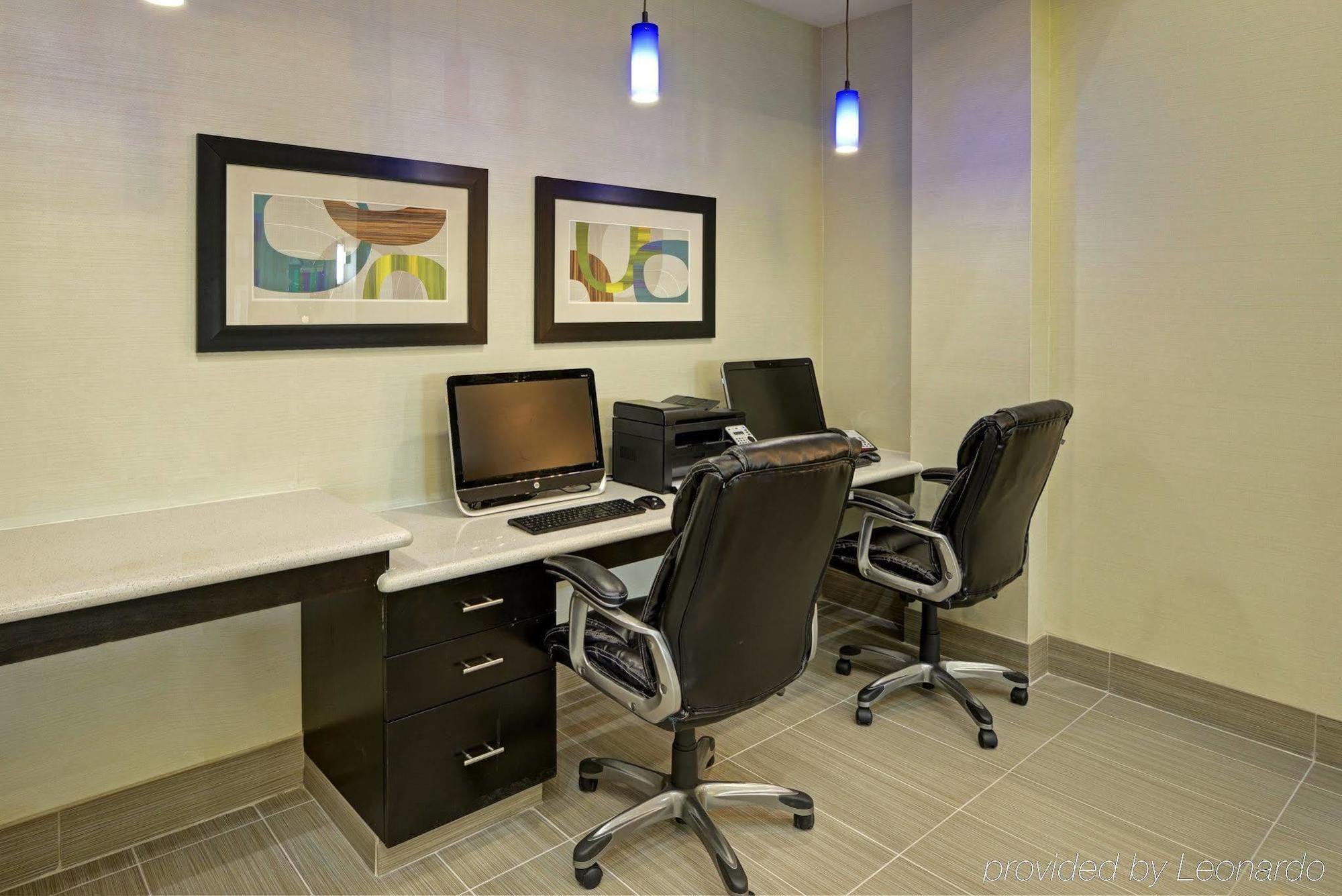 Holiday Inn Express & Suites Houston Northwest-Brookhollow By Ihg Exterior photo